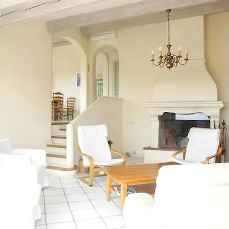 De 4 Chambres Avec Vue Sur La Piscine Privee Et Jardin Clos A A 1 Km De La *